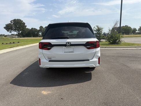 New 2026 Honda Odyssey EX-L image 4