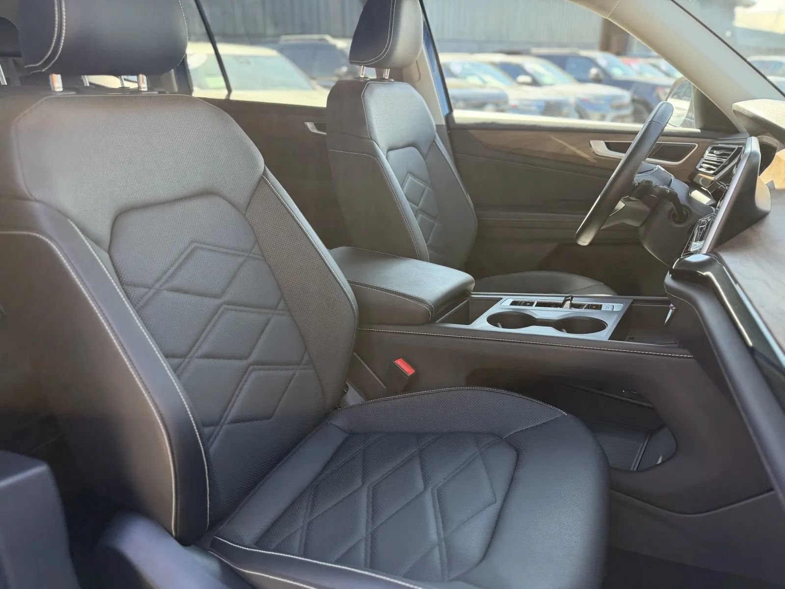 Used 2025 Volkswagen Atlas SE FWD image 20