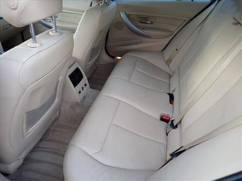Used 2013 BMW 328i xDrive Sedan AWD/4WD image 8