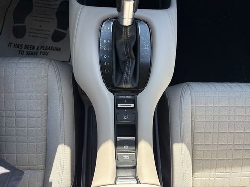 New 2026 Honda HR-V LX image 22