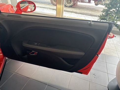 Used 2023 Dodge Challenger SRT Hellcat image 11