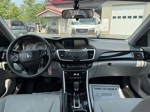 Used 2017 Honda Accord LX image 21