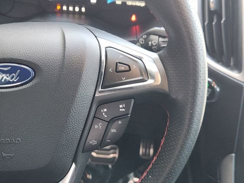 Used 2022 Ford Edge ST-Line image 26