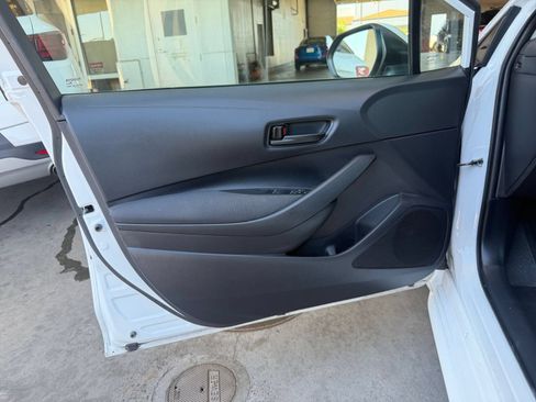 Used 2025 Toyota Corolla LE FWD image 18