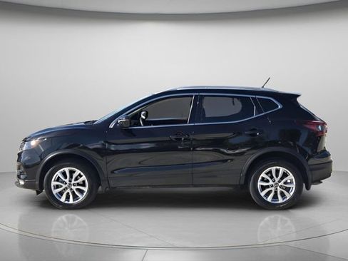 Used 2022 Nissan Rogue Sport SV FWD image 3