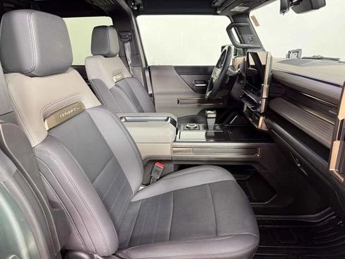 Used 2024 GMC Hummer EV 3X w/ LPO, Illumination Package image 29