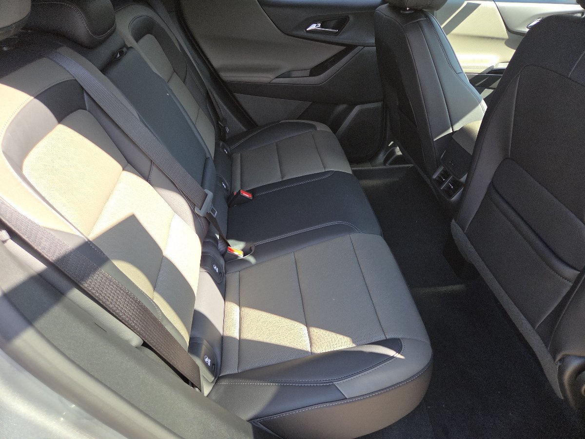 New 2027 Chevrolet Equinox LT w/ Convenience Package II AWD/4WD image 26
