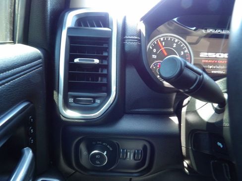 Used 2024 RAM 2500 Laramie w/ Safety Group AWD/4WD image 19