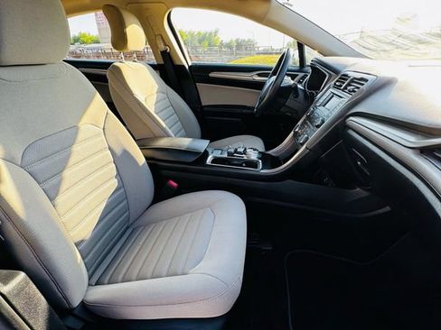Used 2018 Ford Fusion S FWD image 26