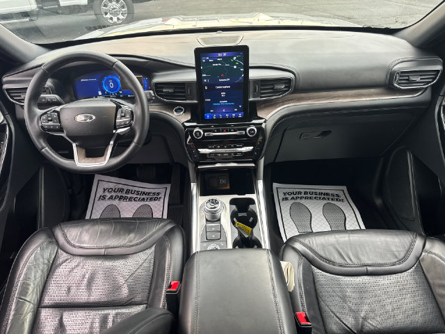 Certified 2023 Ford Explorer Platinum w/ Technology Package AWD/4WD image 31