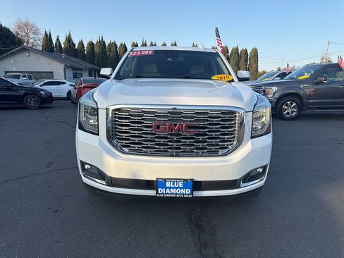 Used 2019 GMC Yukon Denali w/ Denali Ultimate Package image 3