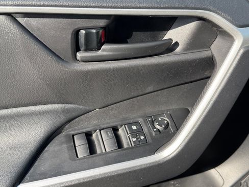 Used 2024 Toyota RAV4 LE image 29