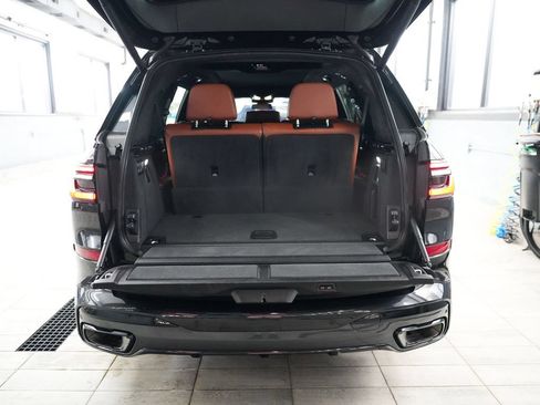 Used 2023 BMW X7 xDrive40i w/ M Sport Package AWD/4WD image 47