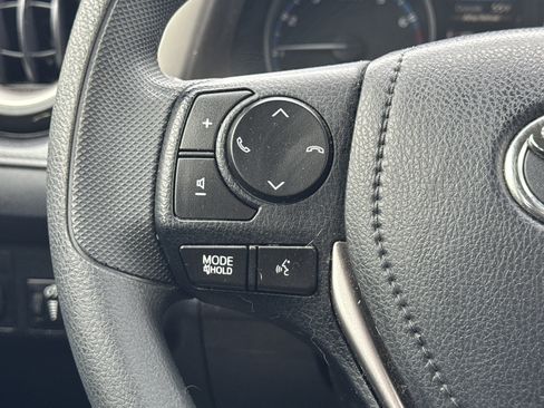 Used 2018 Toyota RAV4 LE w/ All Weather Liner Package AWD/4WD image 5