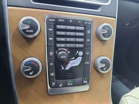 Used 2016 Volvo S60 T5 Premier image 29