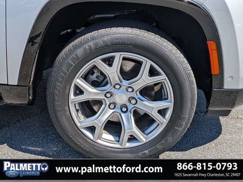 Used 2022 Jeep Wagoneer Series II RWD image 10