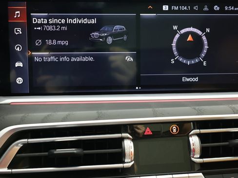 Used 2022 BMW X7 xDrive40i w/ Executive Package image 57