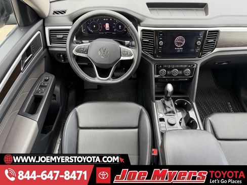 Used 2023 Volkswagen Atlas SE w/ Panoramic Sunroof Package image 14