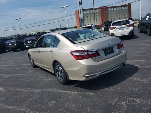 Used 2017 Honda Accord LX image 2