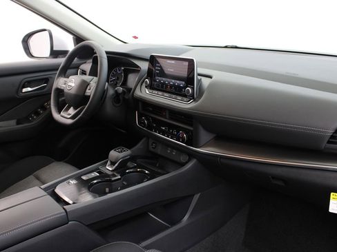 New 2026 Nissan Rogue SV FWD image 23