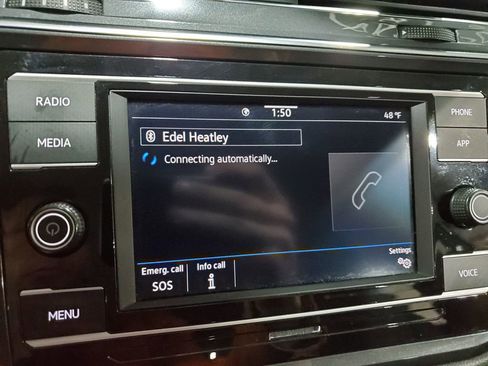 Used 2021 Volkswagen Tiguan S image 31