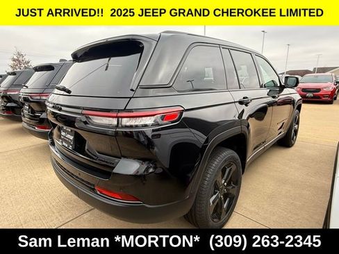 New 2025 Jeep Grand Cherokee Limited w/ Black Appearance Package image 9