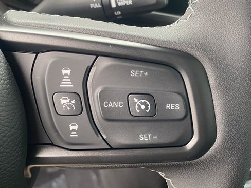 New 2025 Jeep Gladiator Sport image 17