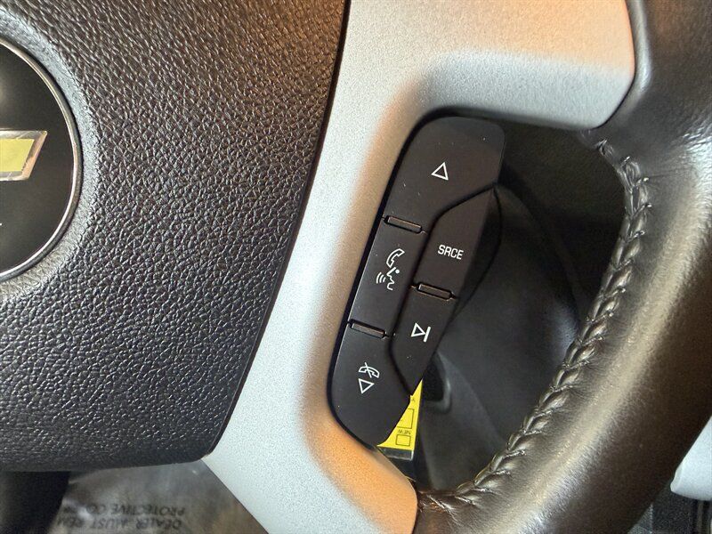 Used 2010 Chevrolet Traverse LT w/ Personal Connectivity Package AWD/4WD image 10