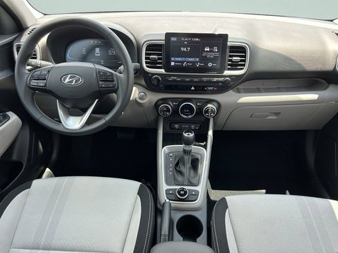 New 2026 Hyundai Venue SEL FWD image 17