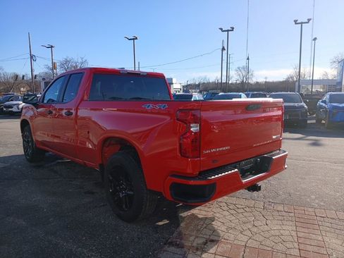 Used 2023 Chevrolet Silverado 1500 Custom image 8