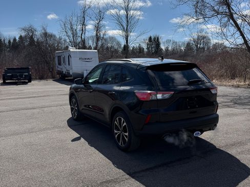 Used 2022 Ford Escape SEL w/ SEL Stealth AWD Package image 4