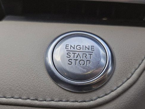 Used 2024 Lincoln Nautilus Premier image 24