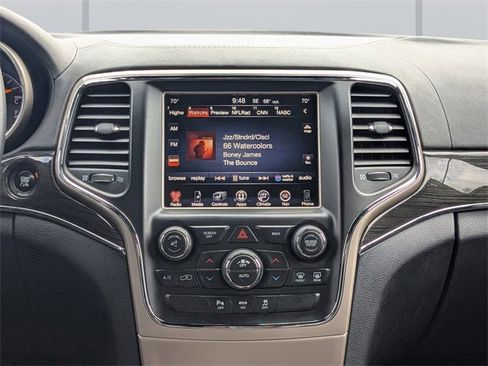 Used 2015 Jeep Grand Cherokee Overland image 12