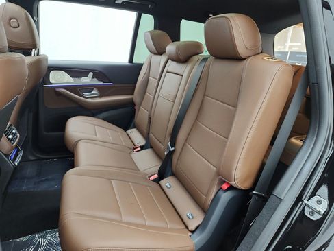 Certified 2026 Mercedes-Benz GLS 450 4MATIC image 15