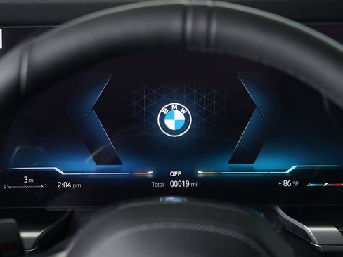 New 2026 BMW 740i w/ Premium Package RWD image 22
