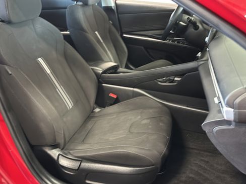 Used 2022 Hyundai Elantra SEL w/ Convenience + Premium Package FWD image 25