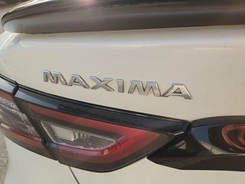 Used 2021 Nissan Maxima SR w/ Sport Mat Group FWD image 4