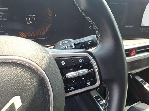 Used 2025 Kia Sorento S FWD image 10