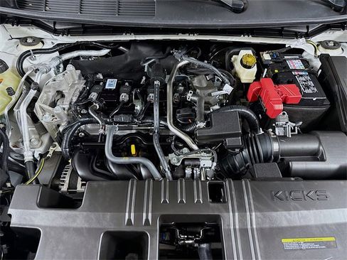 Certified 2025 Nissan Kicks SR w/ SR Premium Package image 30