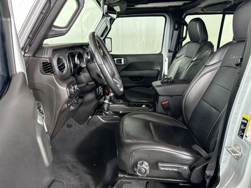 Used 2023 Jeep Wrangler Unlimited Sahara w/ Cold Weather Group AWD/4WD image 11