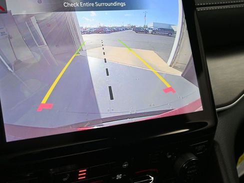 New 2025 Jeep Grand Cherokee Limited w/ Trailer Tow Package image 32