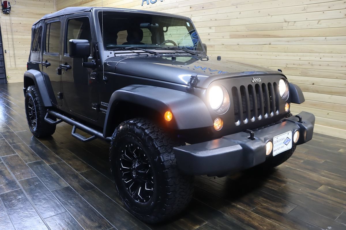 Used 2017 Jeep Wrangler Unlimited Sport w/ Connectivity Group AWD/4WD image 2