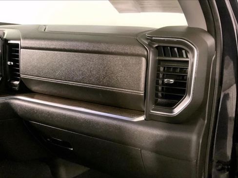 Used 2023 Chevrolet Silverado 1500 LT AWD/4WD image 16