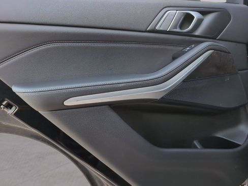 Used 2022 BMW X5 sDrive40i w/ M Sport Package image 30