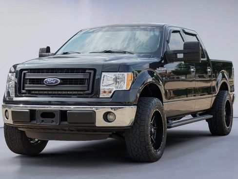 Used 2013 Ford F150 XLT w/ Luxury Equipment Group image 3