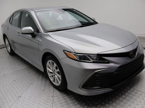 Certified 2023 Toyota Camry LE image 6