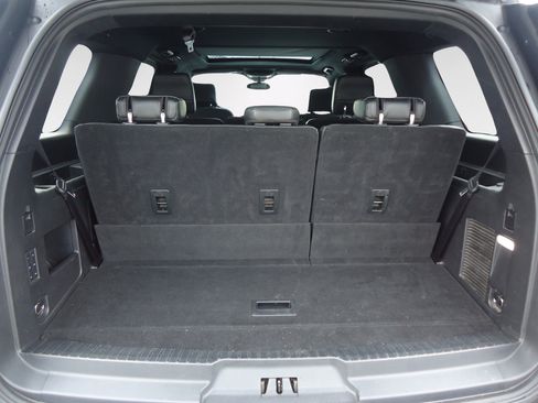 Used 2018 Ford Expedition XLT w/ Equipment Group 202A AWD/4WD image 33