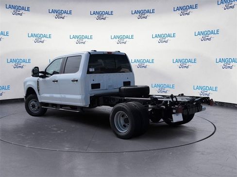 New 2026 Ford F350 XL w/ XL Chrome Package image 9