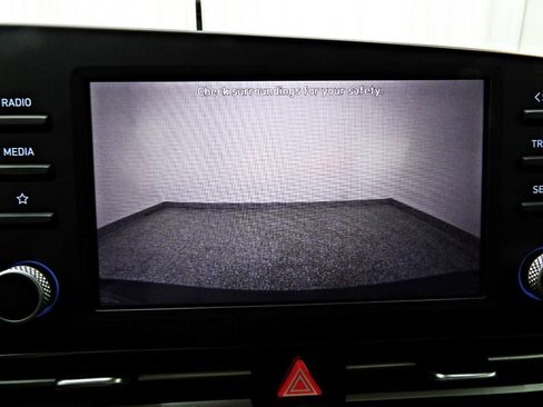 Used 2023 Hyundai Elantra SEL FWD image 14