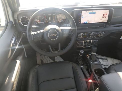New 2026 Jeep Gladiator Sport AWD/4WD image 32